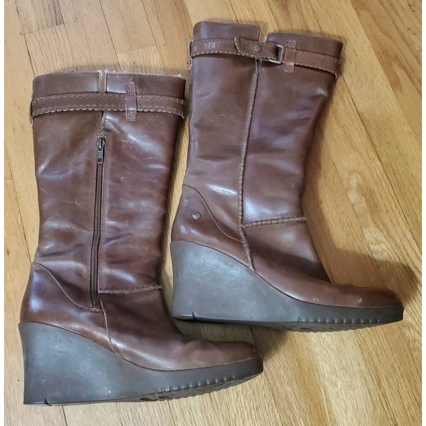 Ugg Maxine 1942 Wedge Sheepskin Lined Leather Boots Womens Size 10 Brown